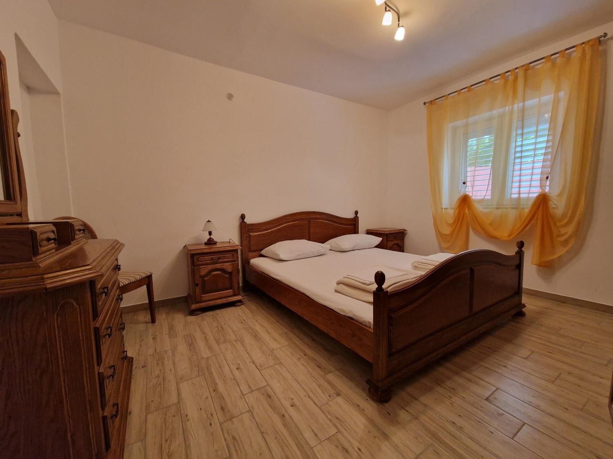 Apartments And Room Suza Senj  Ruang foto