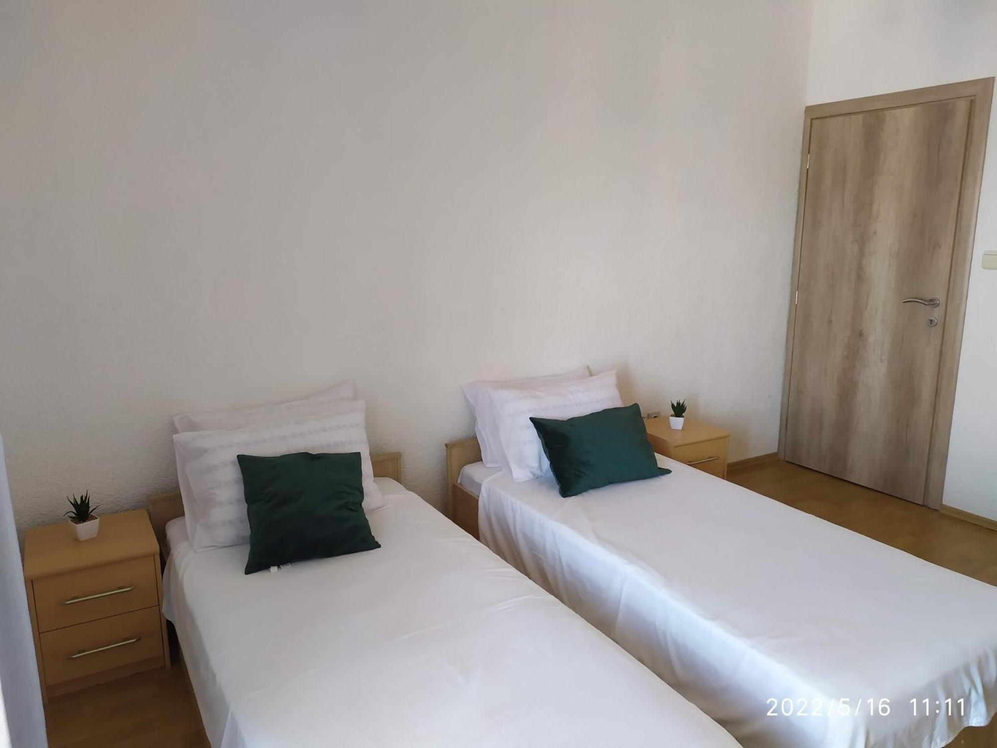 Apartments And Room Suza Senj  Bagian luar foto